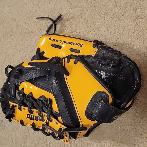 Franklin Other - Kids Leather Baseball Glove
